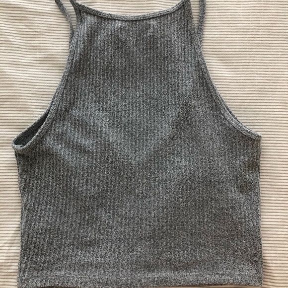 Aritzia Community crop top - Picture 3 of 3